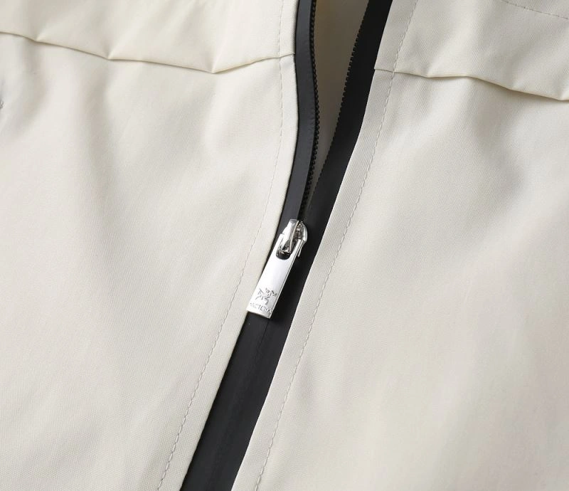Neat Arcteryx Outwear 162132