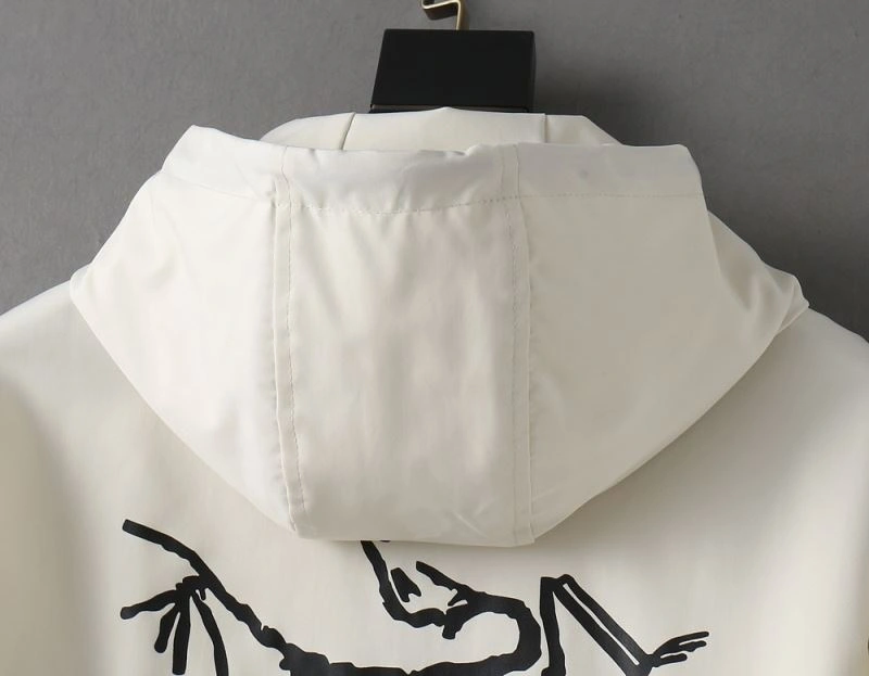Neat Arcteryx Outwear 162132