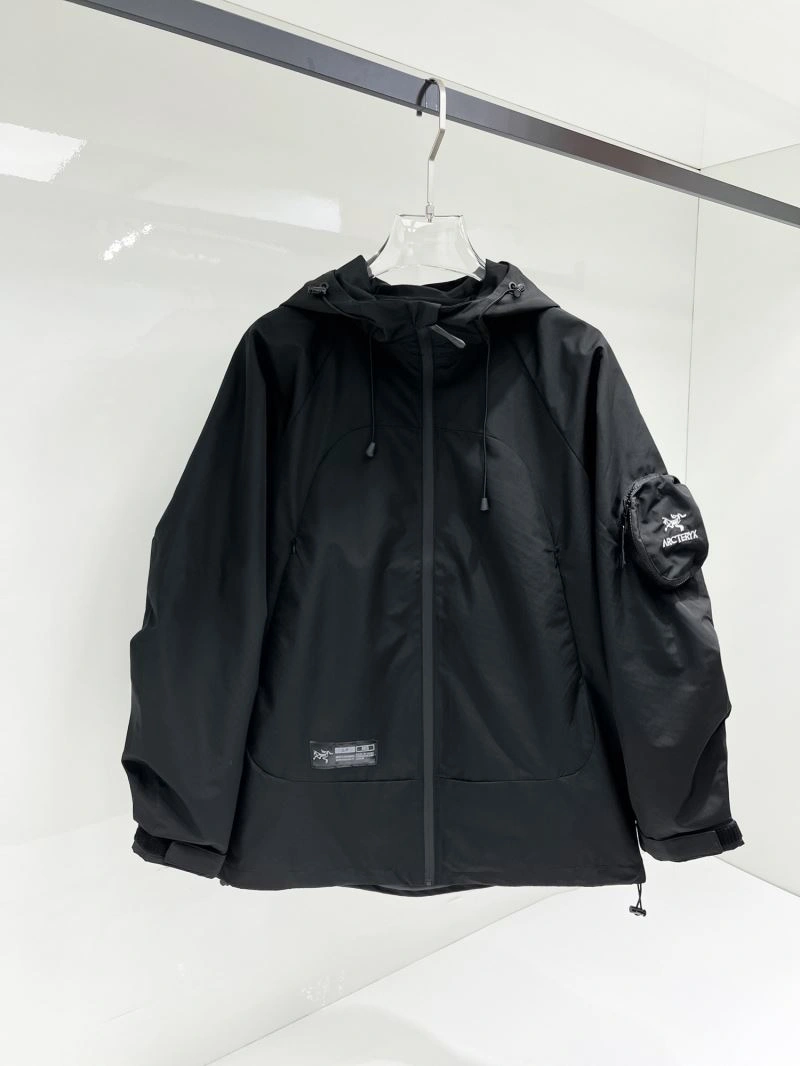 Arcteryx Outwear Sporty 162163