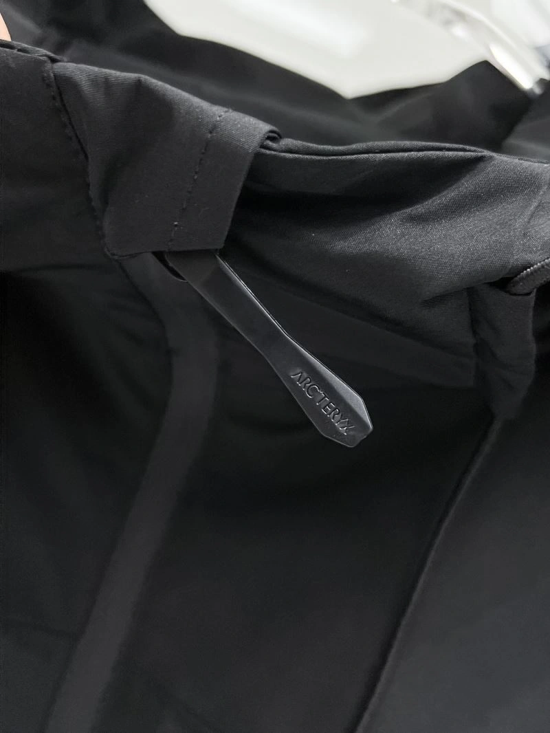 Arcteryx Outwear Sporty 162163