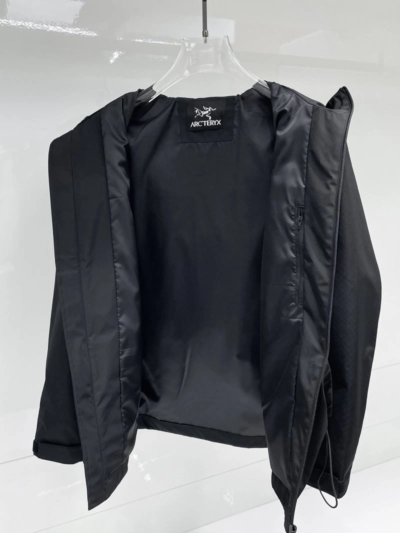 Arcteryx Outwear Bright 162172