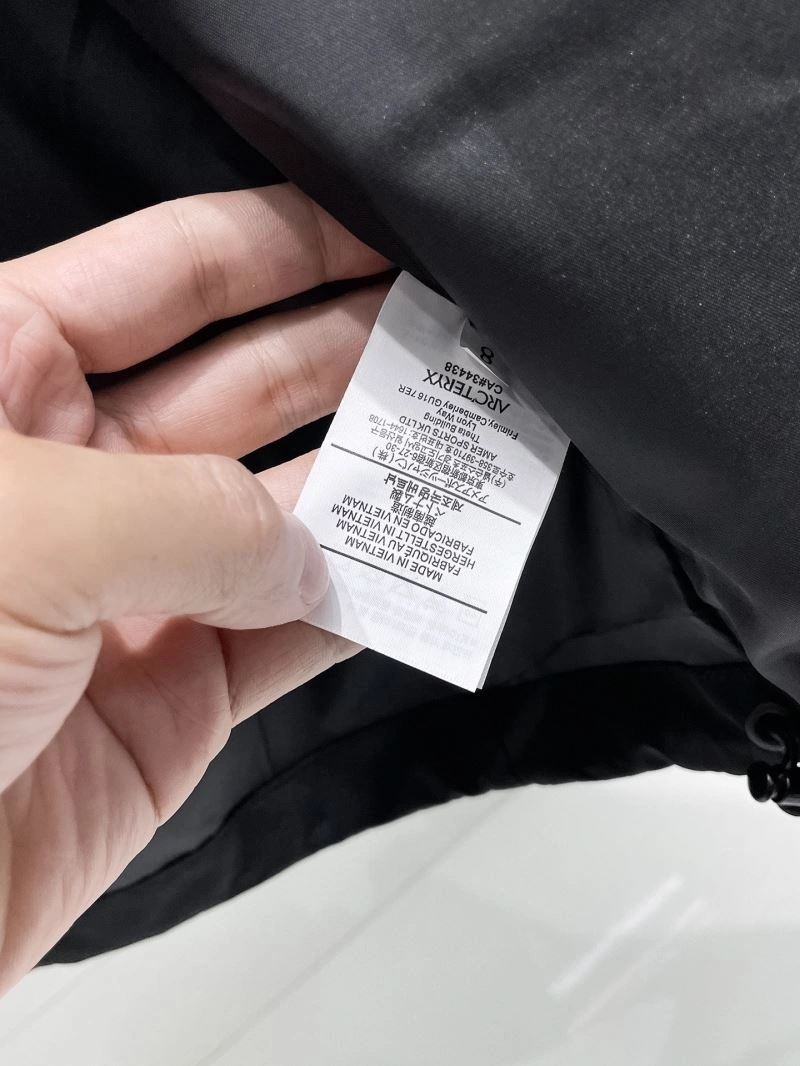 Arcteryx Outwear Bright 162172