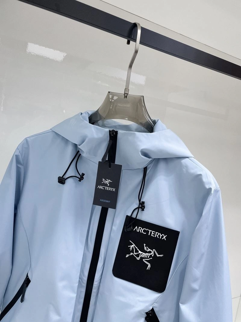 Arcteryx Outwear Supportive 162115