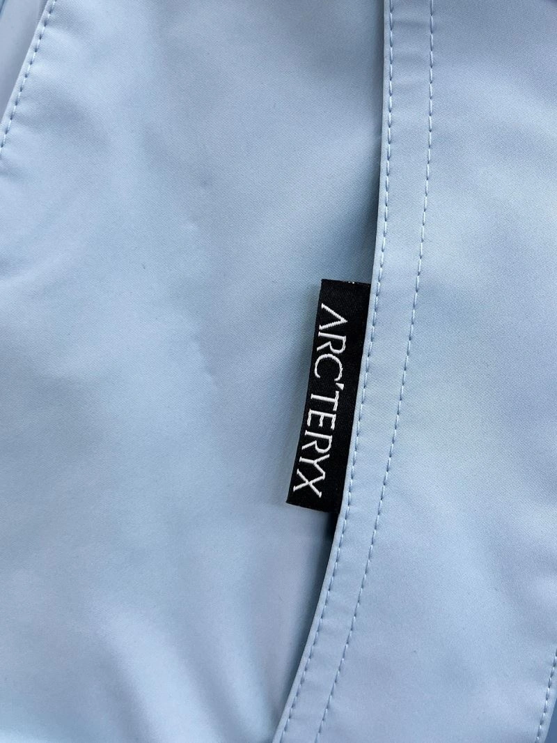 Versatile Arcteryx Outwear 162124