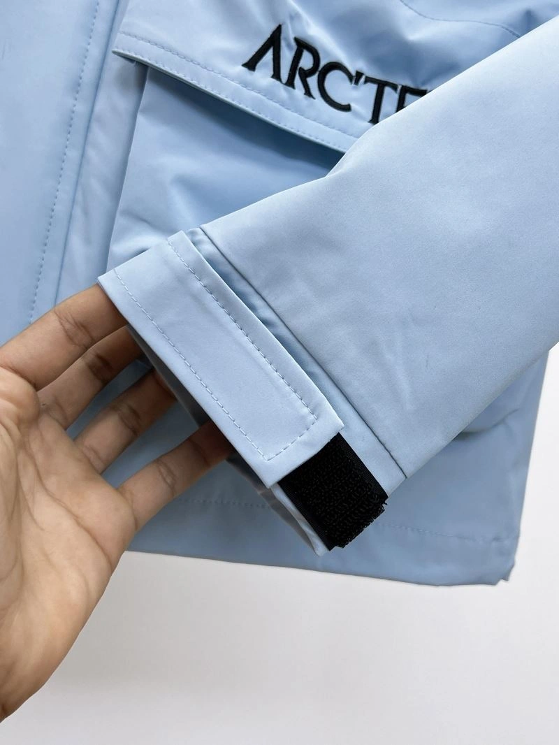Versatile Arcteryx Outwear 162124