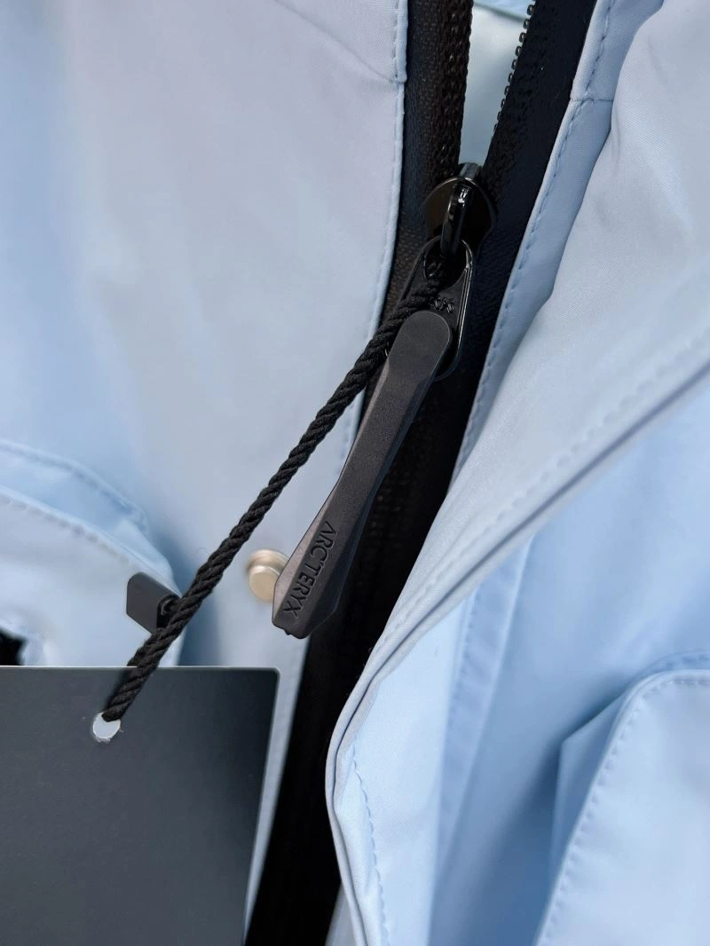 Versatile Arcteryx Outwear 162124