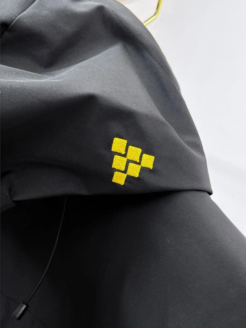 ZipUp Arcteryx Outwear 162075