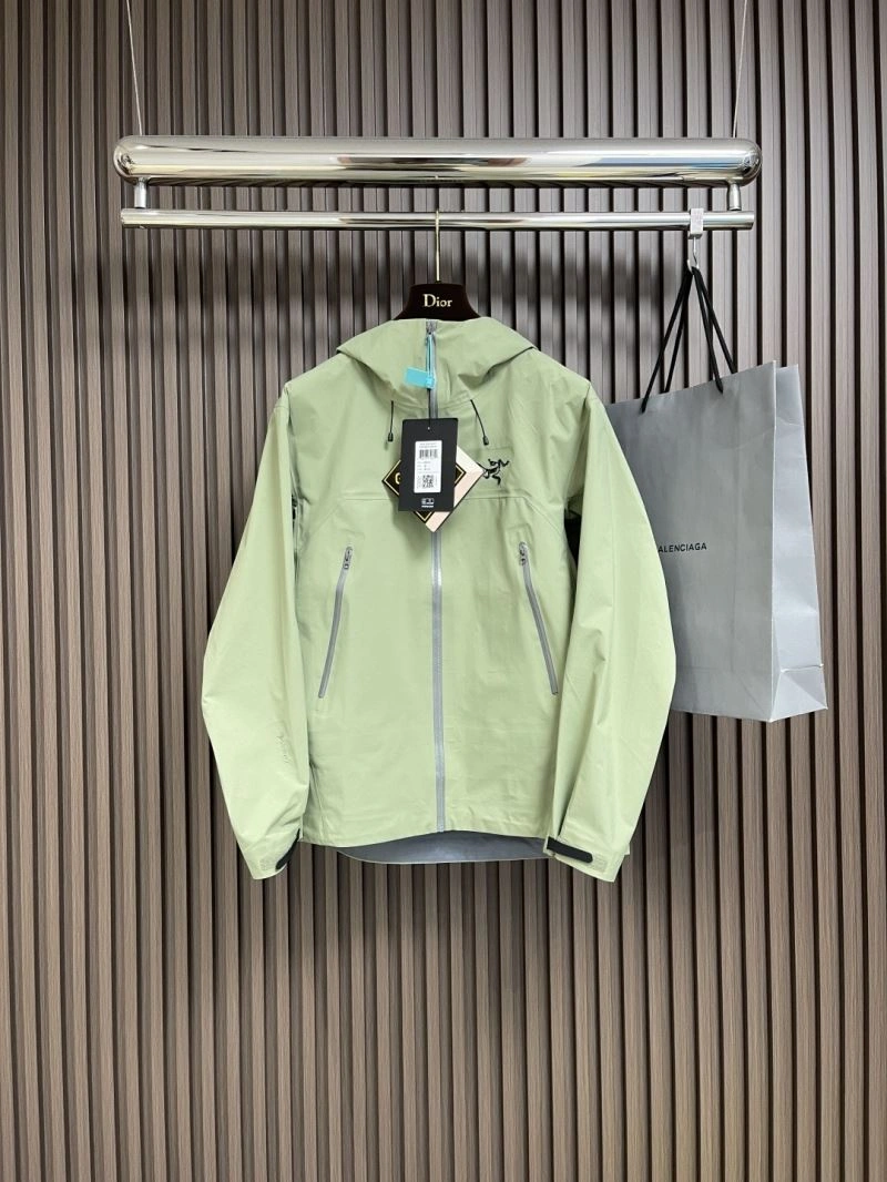 Arcteryx Outwear Seasonal 161156