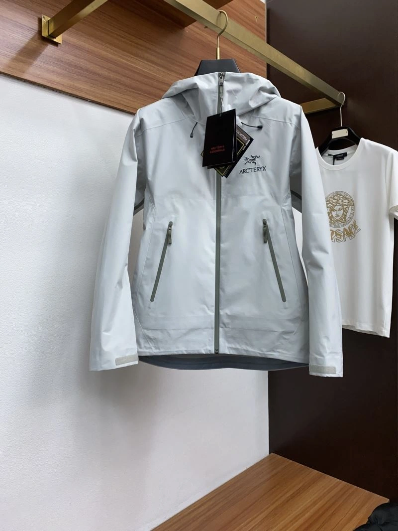 Arcteryx Outwear Breathable 161213