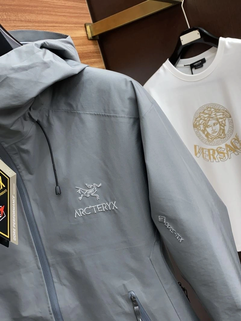 Functional Arcteryx Outwear 161146