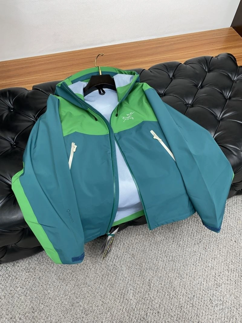 Arcteryx Outwear WrinkleFree 161144