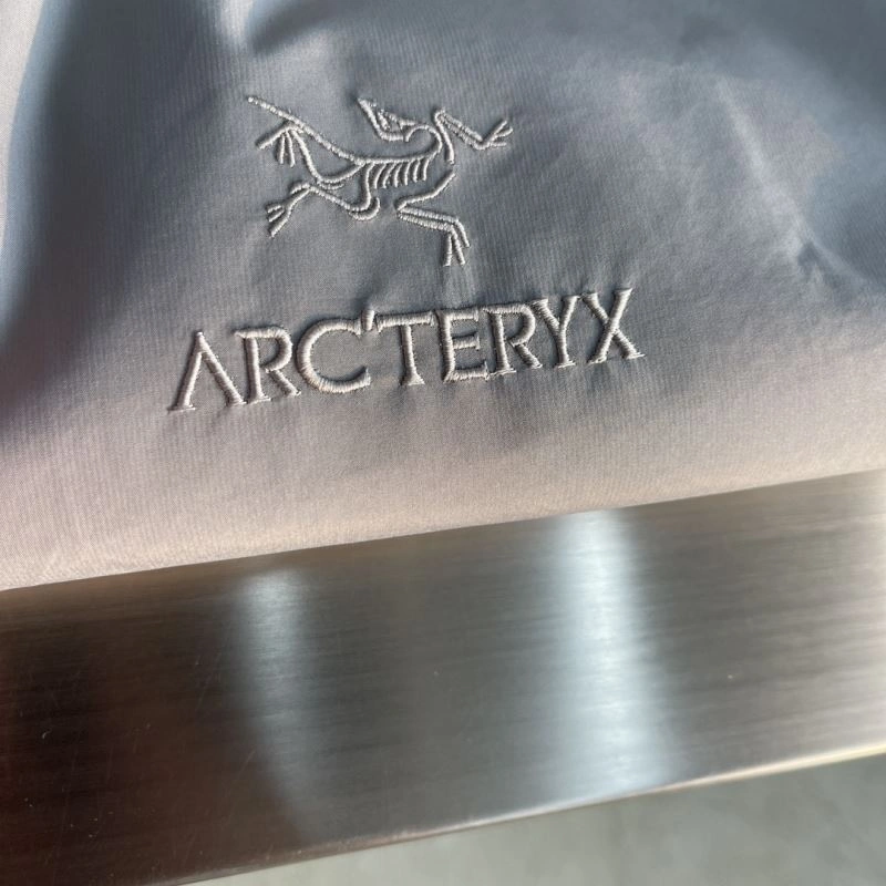 Arcteryx Outwear Versatile 161128