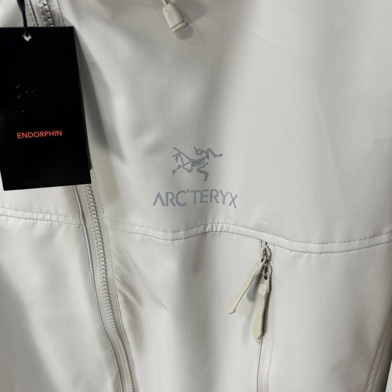 Lightweight Arcteryx Outwear 161117