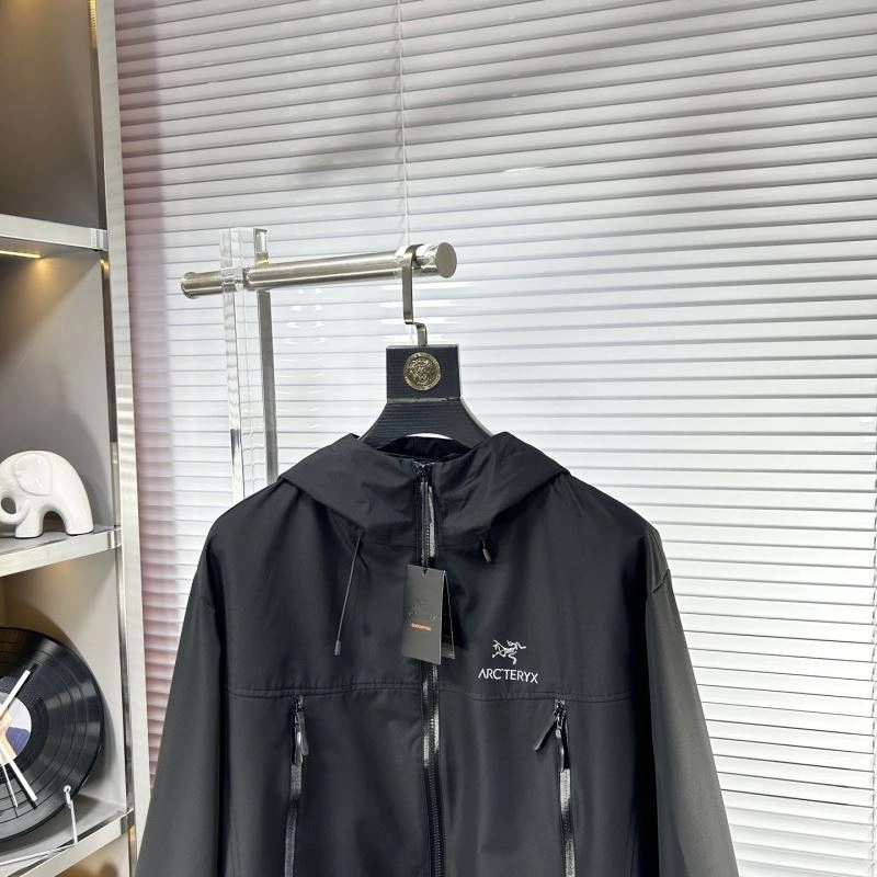 Bright Arcteryx Outwear 161119