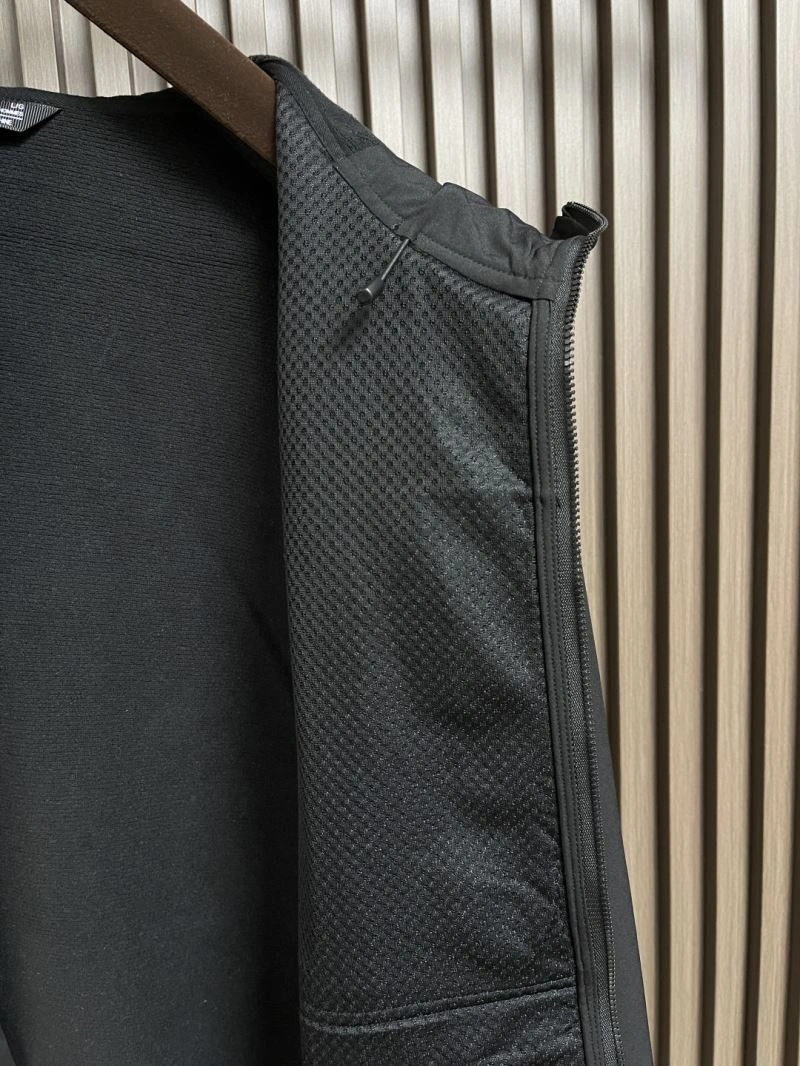 Arcteryx Outwear Functional 161125