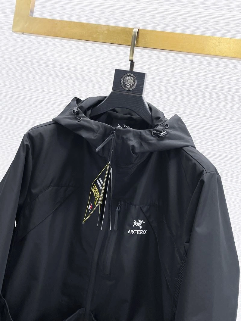 Arcteryx Outwear Breathable 159926