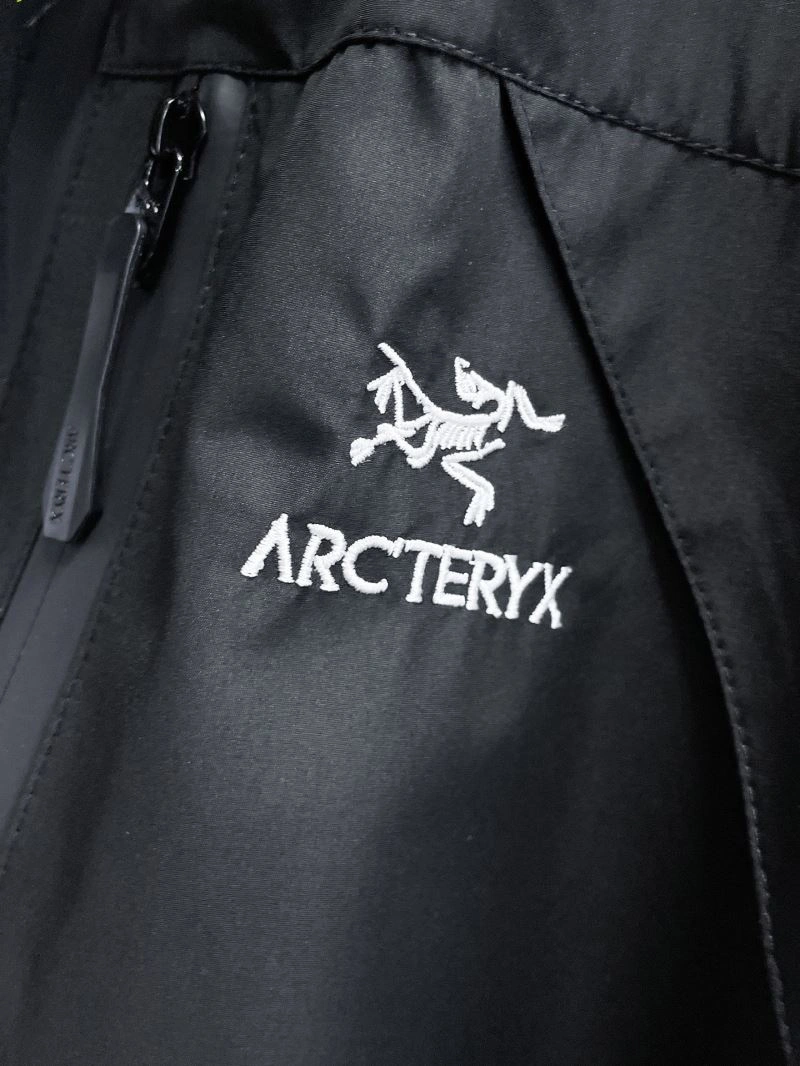 Arcteryx Outwear Breathable 159926