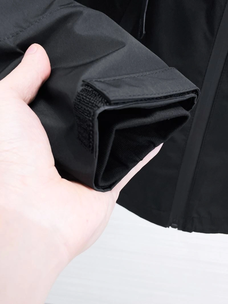 Arcteryx Outwear Breathable 159882