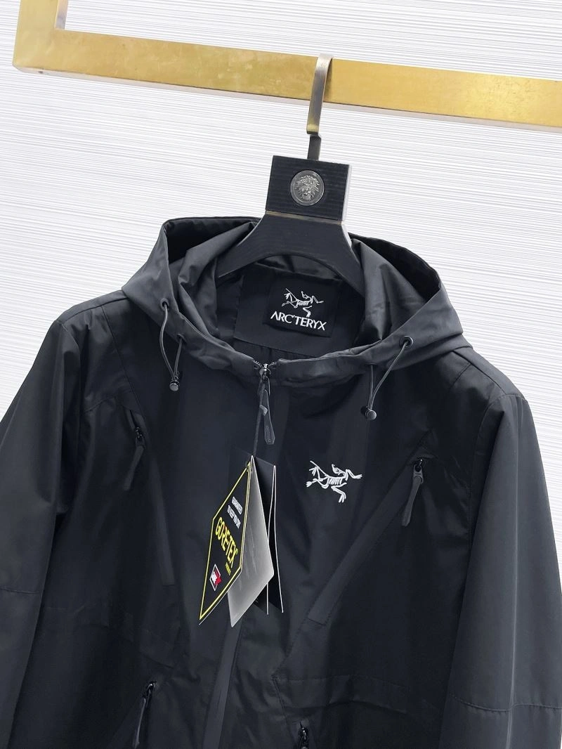 Arcteryx Outwear Breathable 159882