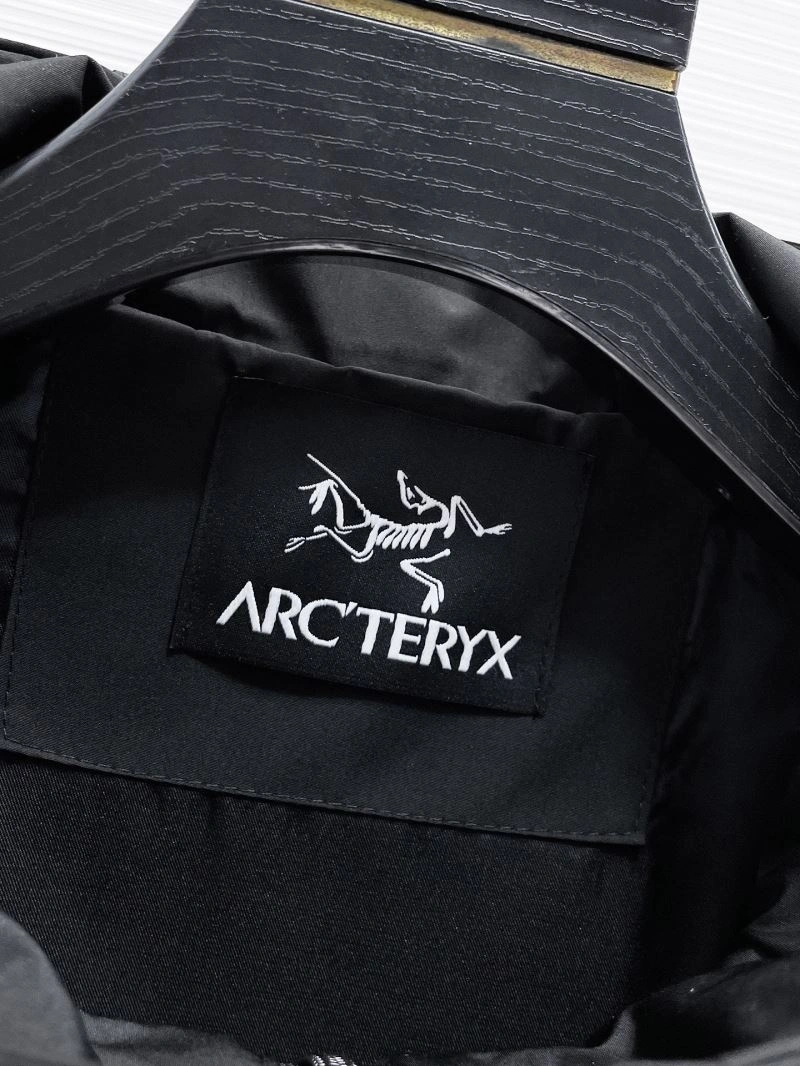 Arcteryx Outwear Breathable 159882