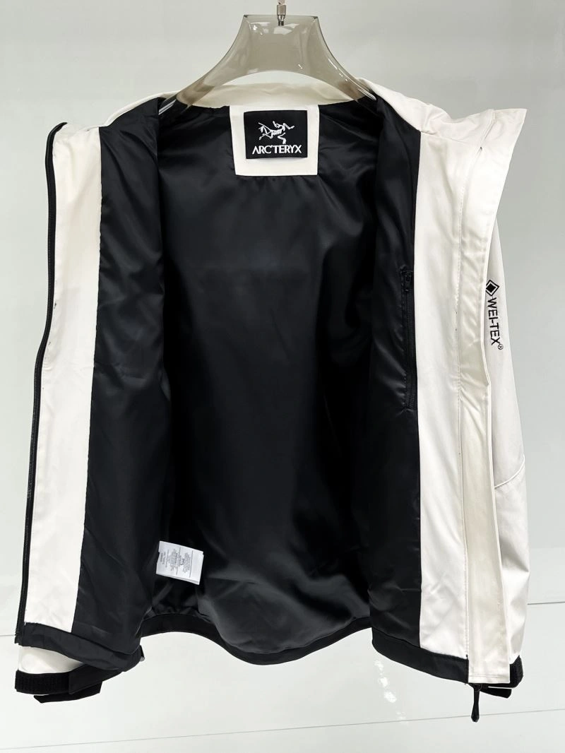 Arcteryx Outwear Contemporary 159856
