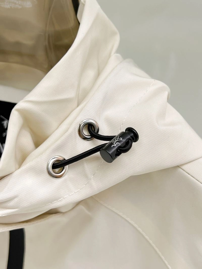 Arcteryx Outwear Contemporary 159856