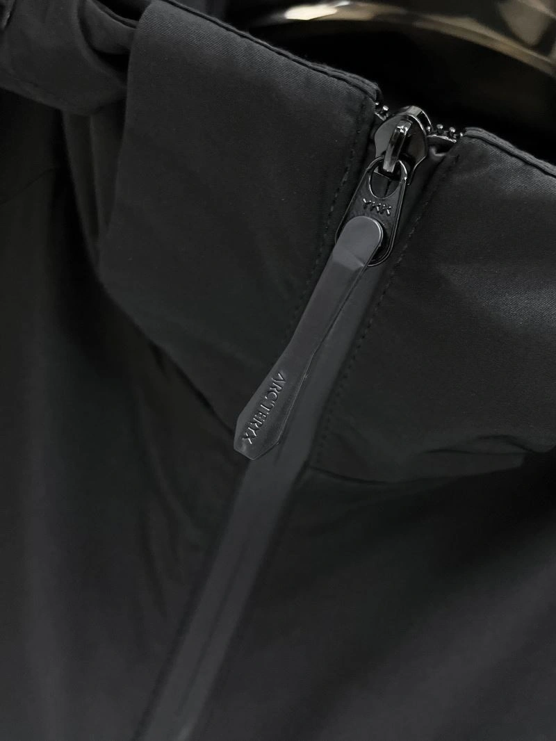Resilient Arcteryx Outwear 159875