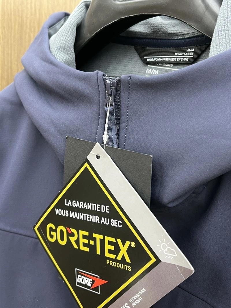 Trendsetting Arcteryx Outwear 159839