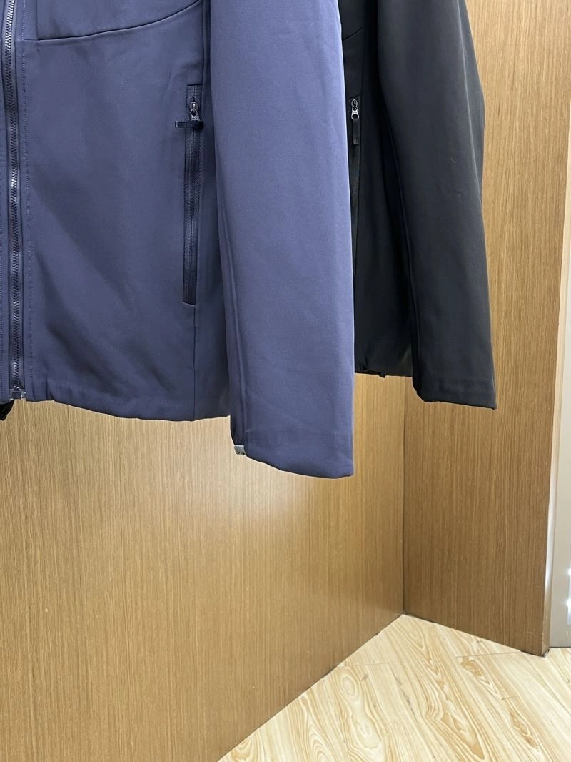 Trendsetting Arcteryx Outwear 159839