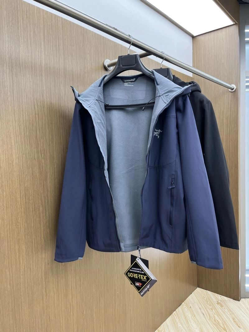 Trendsetting Arcteryx Outwear 159839