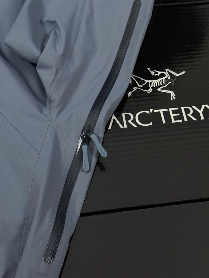 Arcteryx Outwear Contemporary 159833