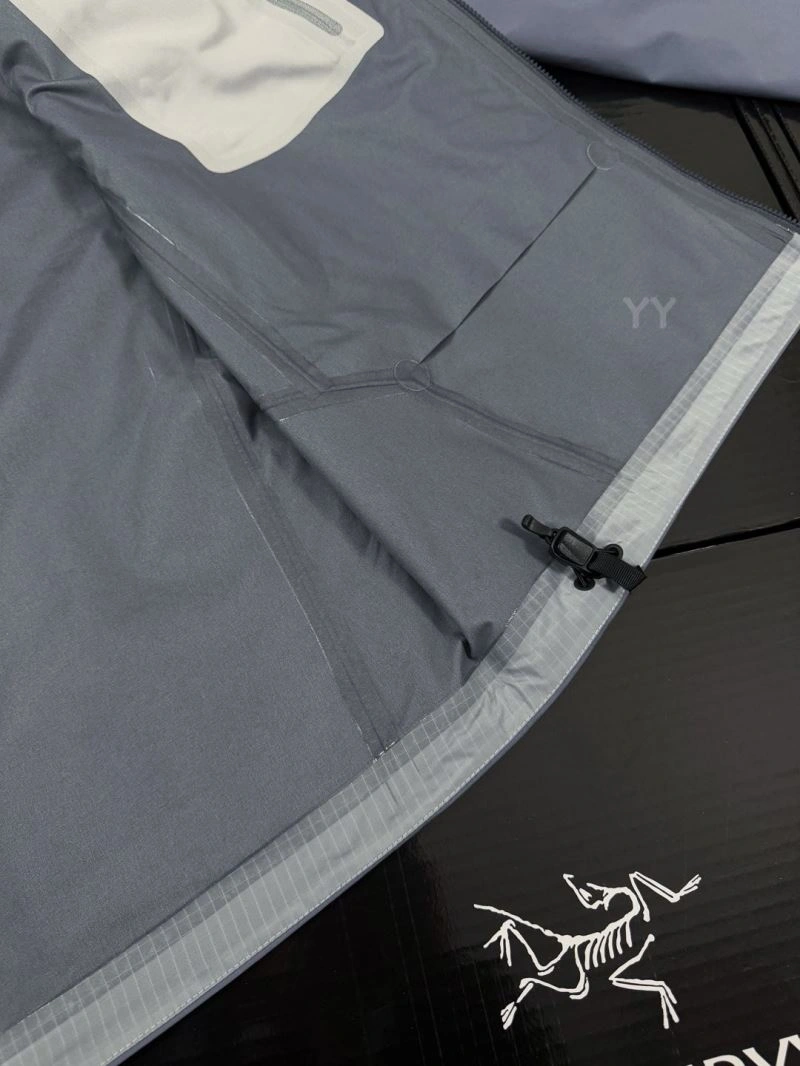 Arcteryx Outwear Contemporary 159833
