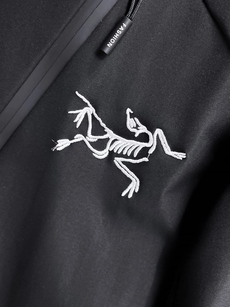 TechFriendly Arcteryx Outwear 159859