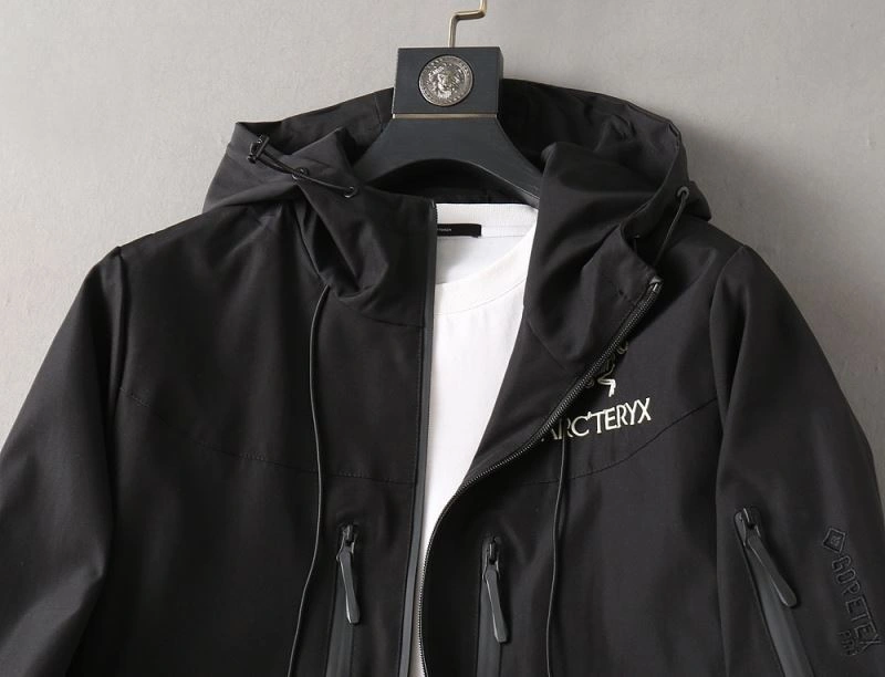 Arcteryx Outwear Sporty 159824