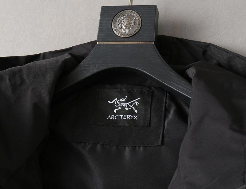 Arcteryx Outwear Sporty 159824