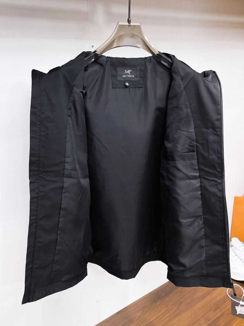 Arcteryx Outwear Breathable 159817