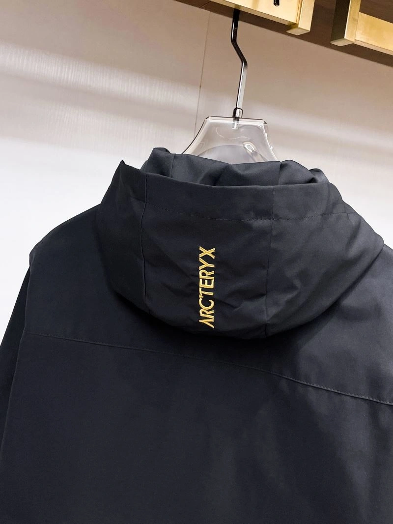 Arcteryx Outwear Breathable 159817