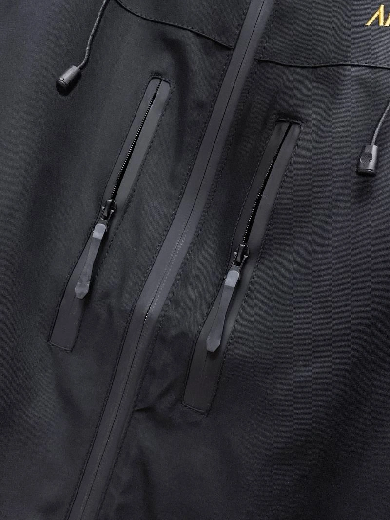 Arcteryx Outwear Breathable 159817