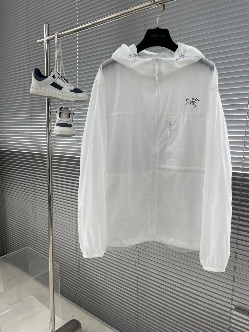 Arcteryx Outwear Comfortable 158839