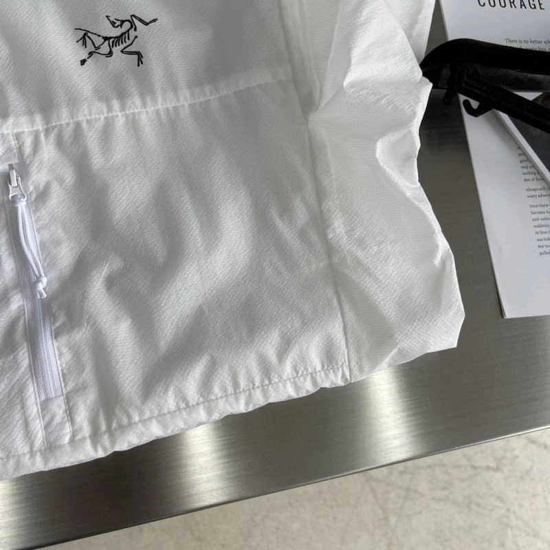 Arcteryx Outwear Comfortable 158839