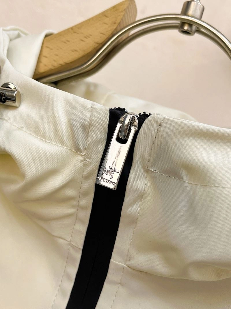 Arcteryx Outwear ModernLook 158833