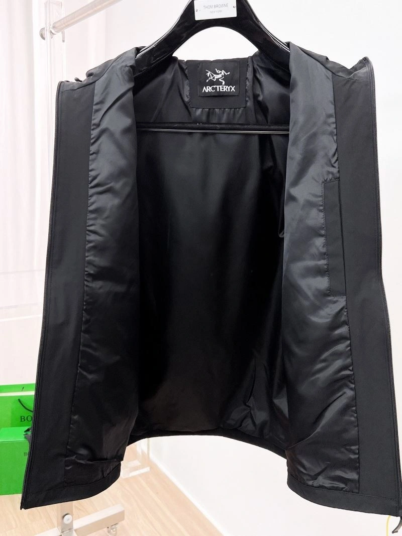 Arcteryx Outwear Sporty 158866