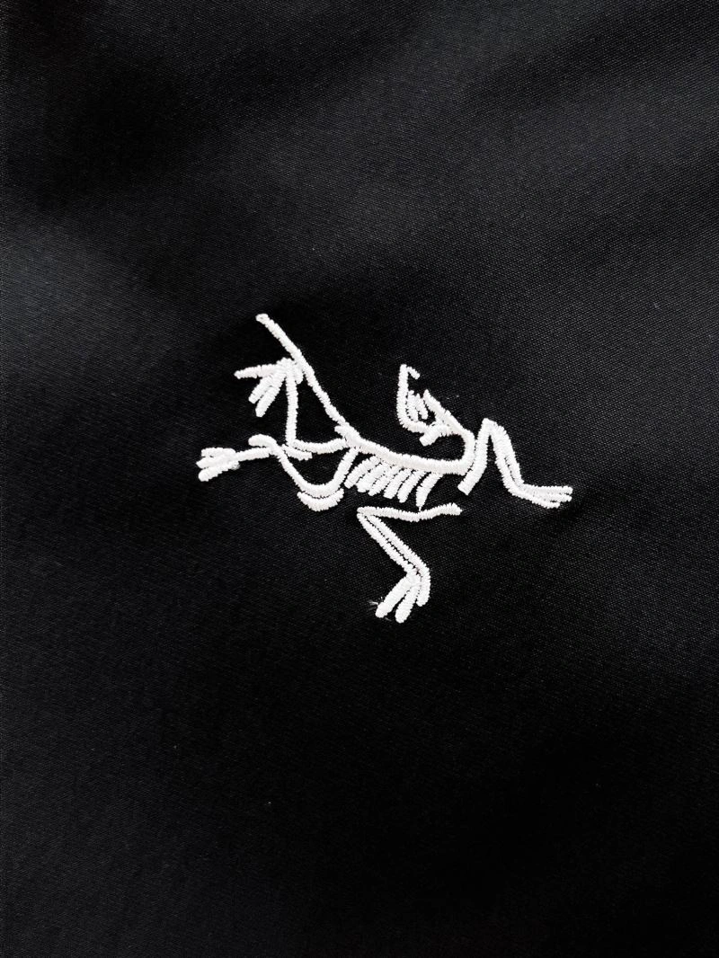 Arcteryx Outwear Sporty 158866