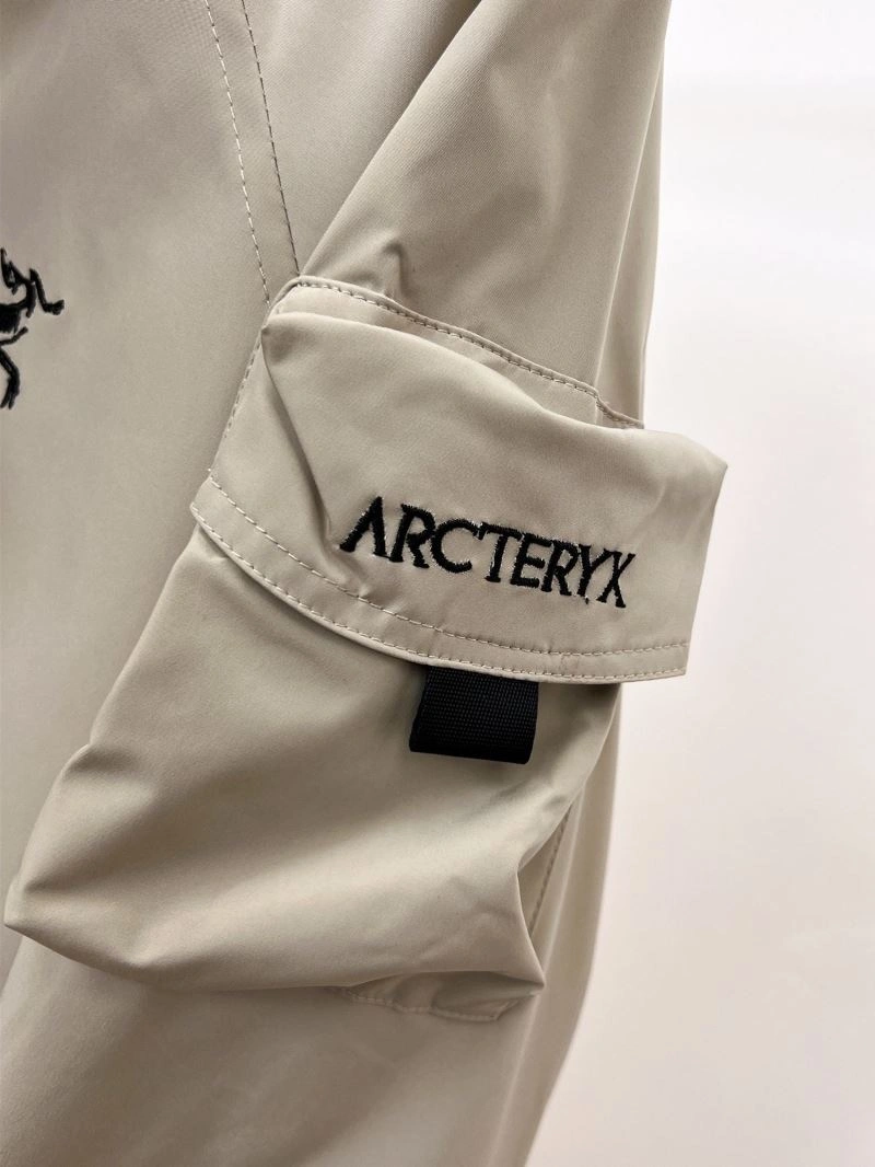 Minimalist Arcteryx Outwear 158826