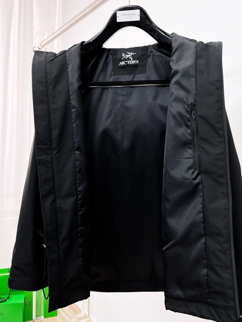 Arcteryx Outwear Minimalist 158820