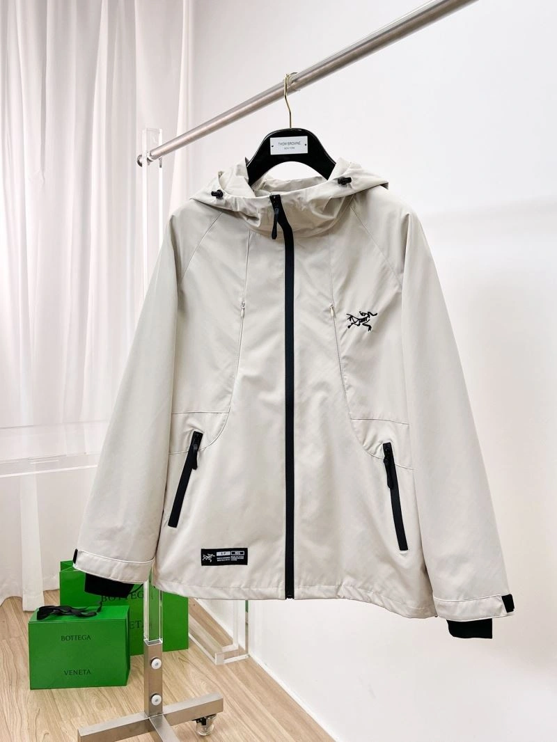 Arcteryx Outwear WrinkleFree 158850