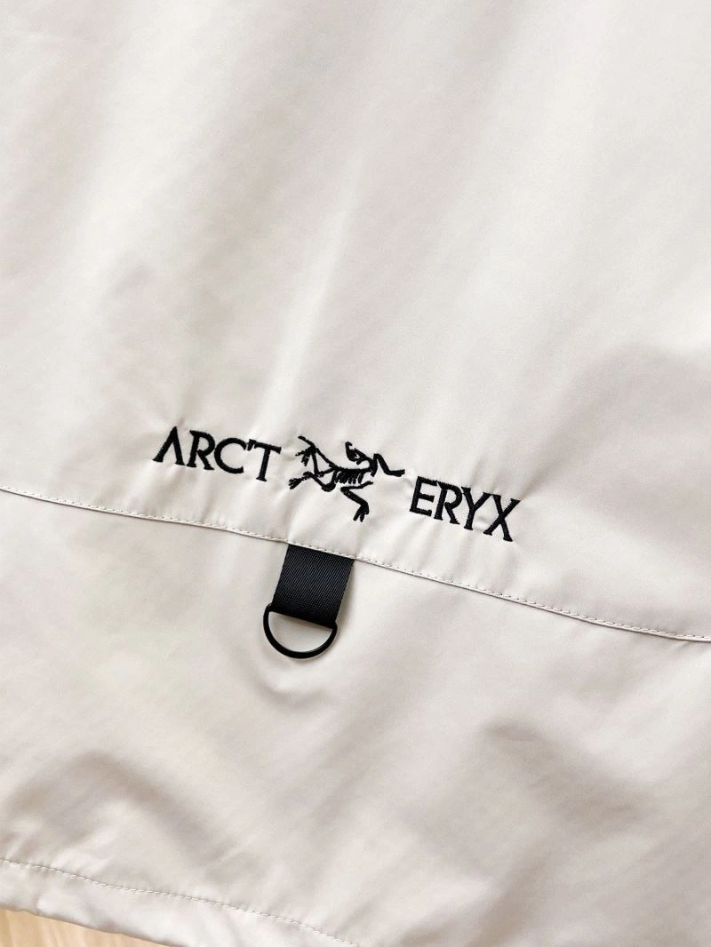Arcteryx Outwear WrinkleFree 158850