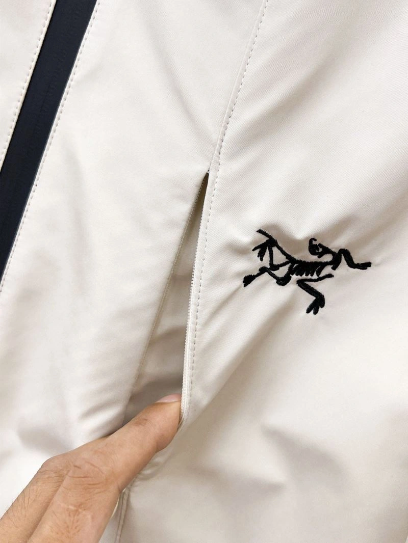 Arcteryx Outwear WrinkleFree 158850