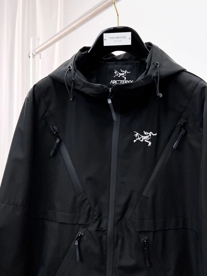 Neat Arcteryx Outwear 158818
