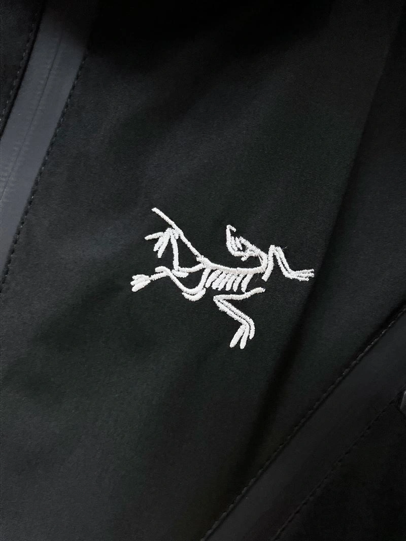 Neat Arcteryx Outwear 158818